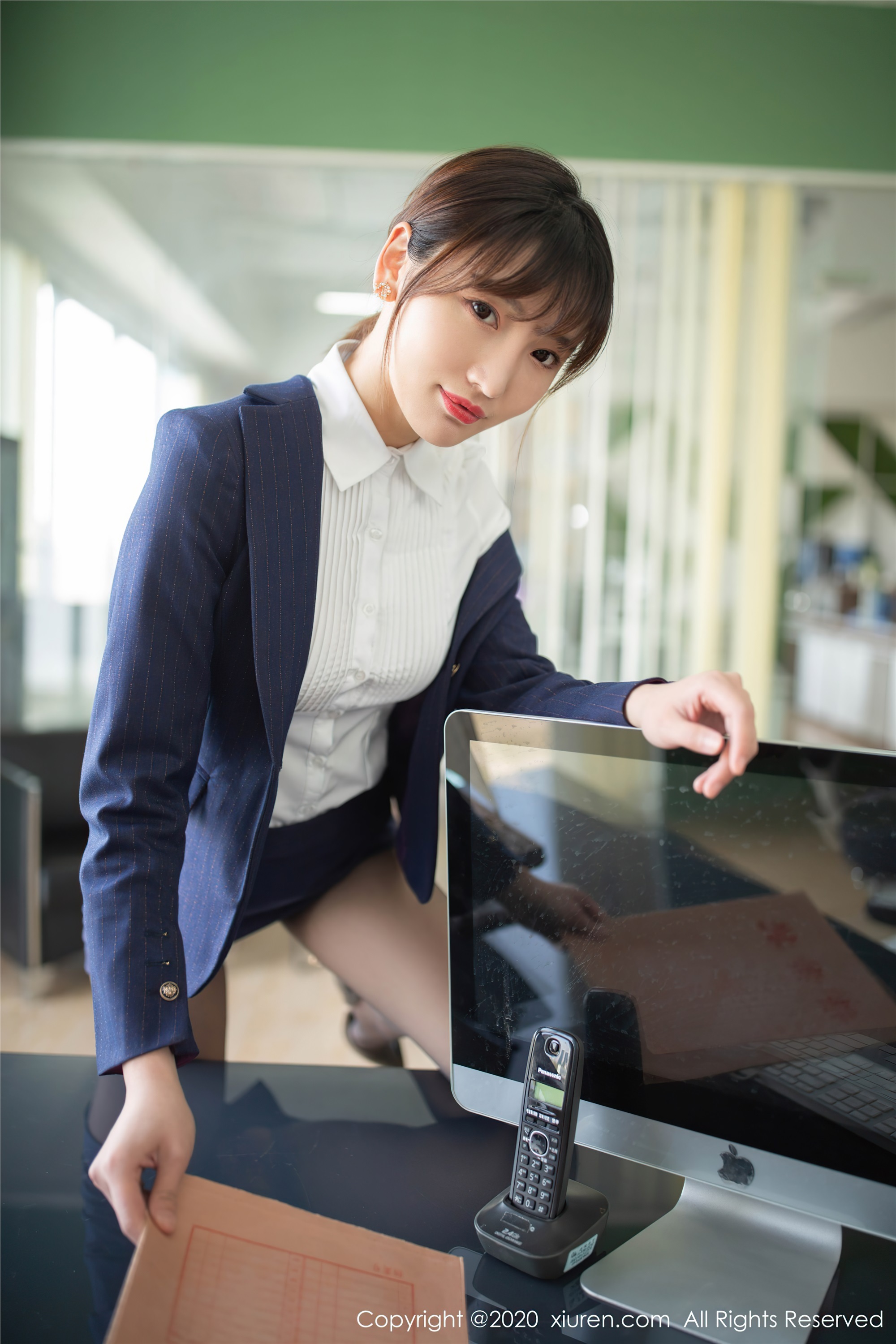 秀人网美媛馆 2020-09-18 Vol.2577 陆萱萱